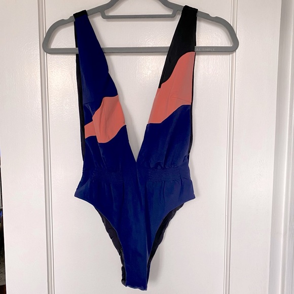 Angelys Balek Deep-V One Piece - Picture 1 of 5